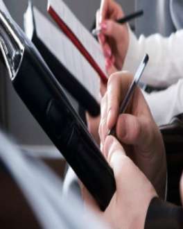 startup helping hand